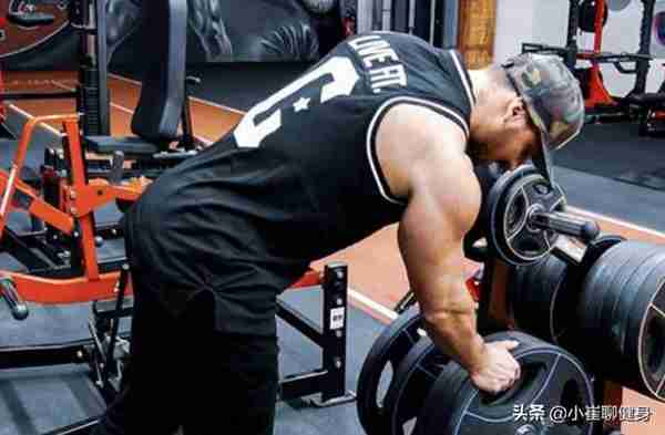 怎么锻炼胸肌最快(在家十天练出胸肌腹肌)