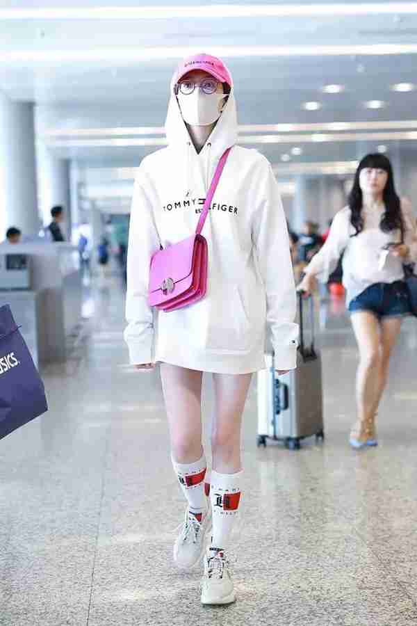 前方注意!今年这5个牌子的卫衣一定要加入购物车