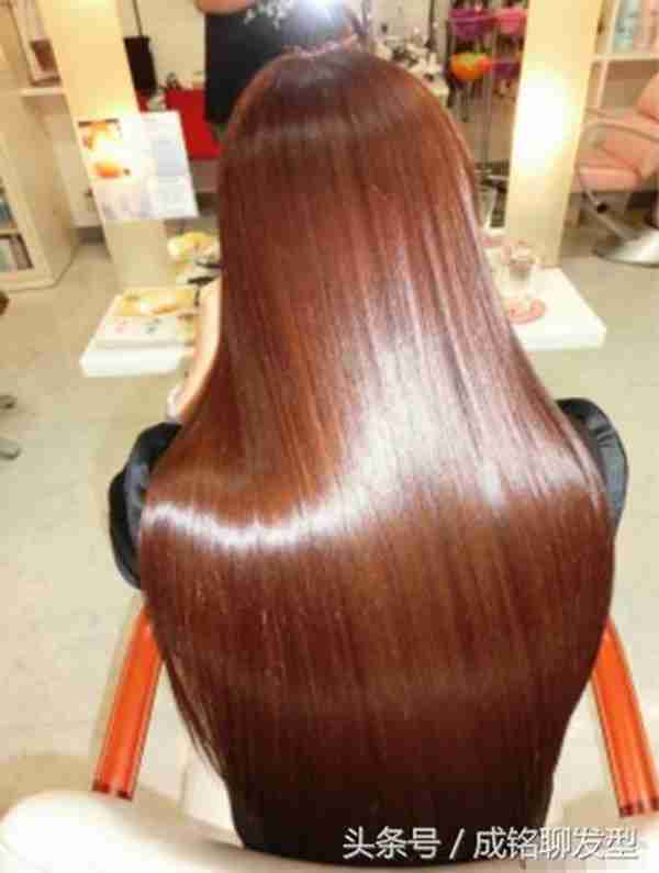 头发干枯毛躁,只需三招让你头发变得柔软光滑