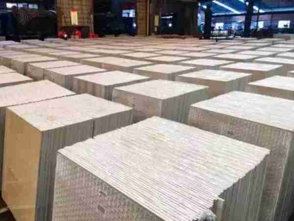 高安陶瓷产区销量严重下滑,一片800×800mm抛釉砖最低只卖14元