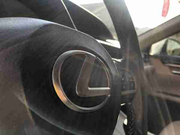 聊聊雷克萨斯ES用车感受,30万买它值不值?