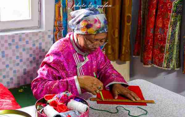 草原美食奶豆腐,原来是这样制作的