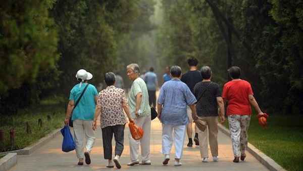 新出生人口减少200万,中国人为何不愿意多生孩子了?