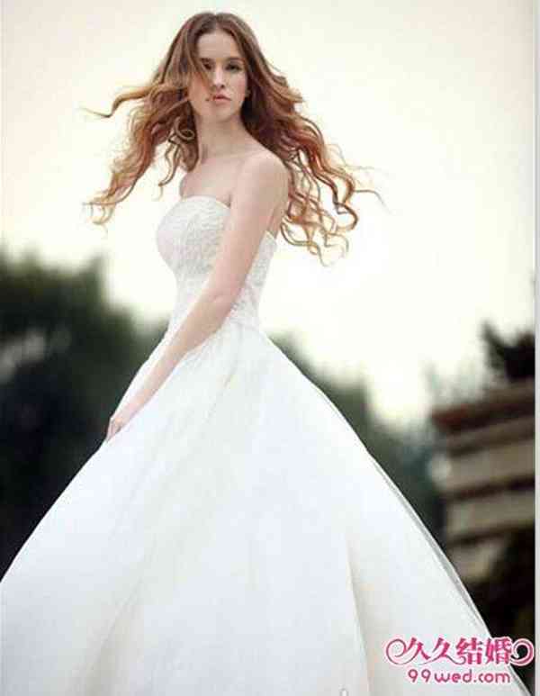 抹胸婚纱怎么穿好看(怎么穿抹胸婚纱更安全)