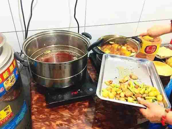 成都甜不辣研究报告,这才是真资格的老成都味道……