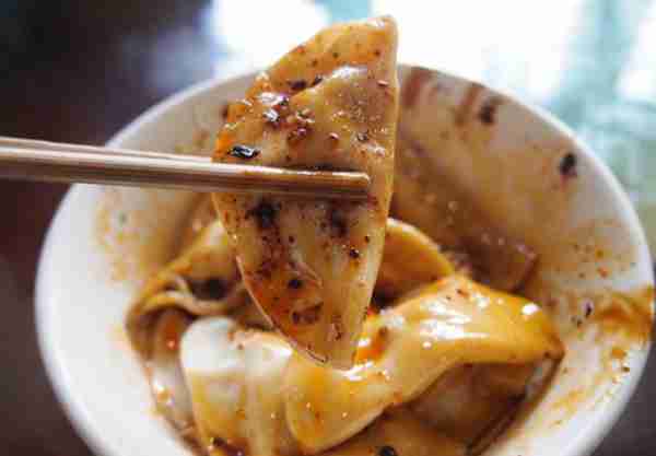 还记的那句“怎么可以吃兔兔”吗?对!来成都你不吃兔兔试试看~