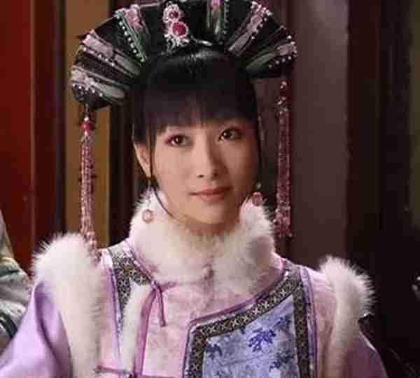 甄嬛传里，为什么安陵容吃了苦杏仁就死了？