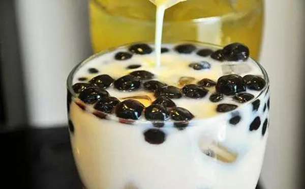 珍珠奶茶里的珍珠是什么做的?能吃吗?