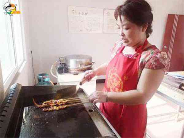 一人能经营什么小吃店(适合一个人开店的项目有哪些)