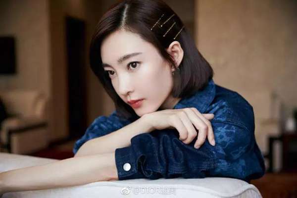 珍珠发夹out！今年这5款好看不贵的ins小发夹美爆了！