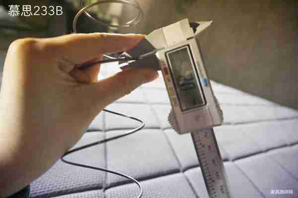 一万元买床垫,慕思床垫和芝华仕五星床垫选哪家?