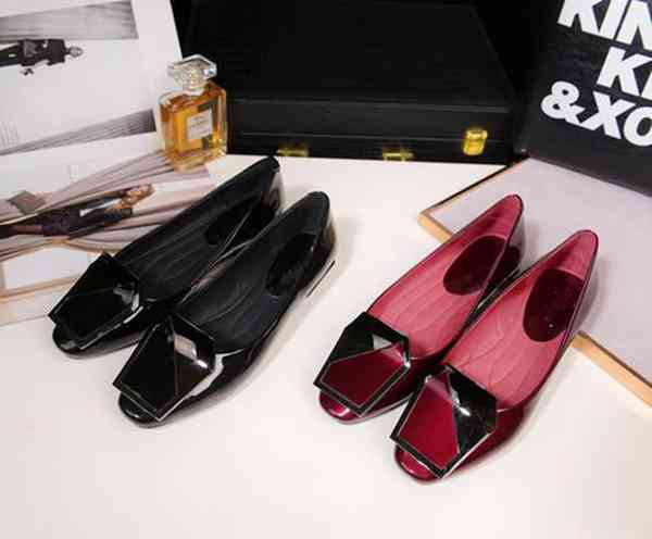 撞衫不可怕鞋丑就尴尬,中年女性鞋品比衣品更重要,鞋类搭配推荐