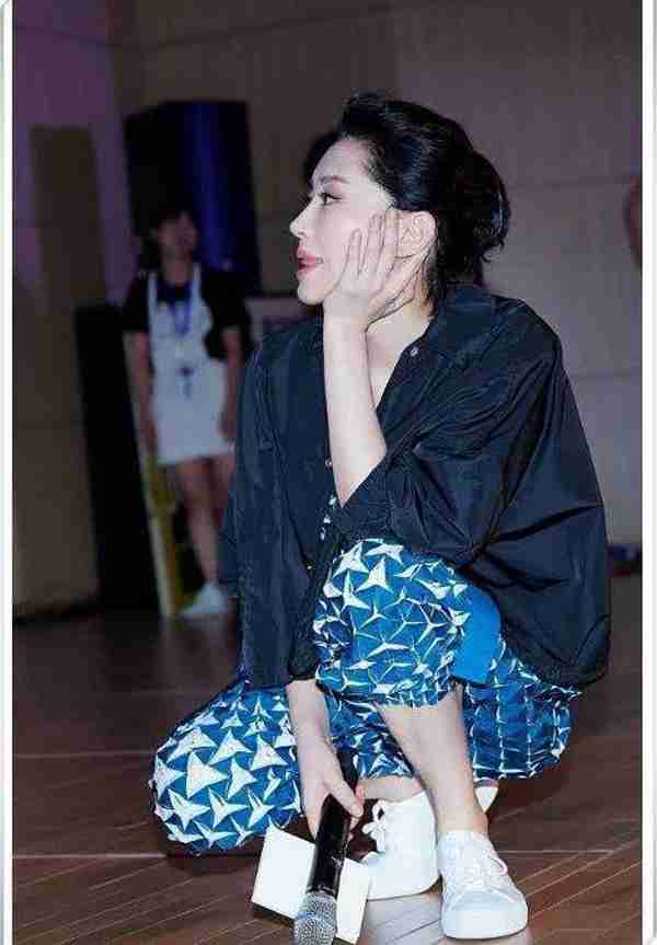 撞衫不可怕鞋丑就尴尬,中年女性鞋品比衣品更重要,鞋类搭配推荐