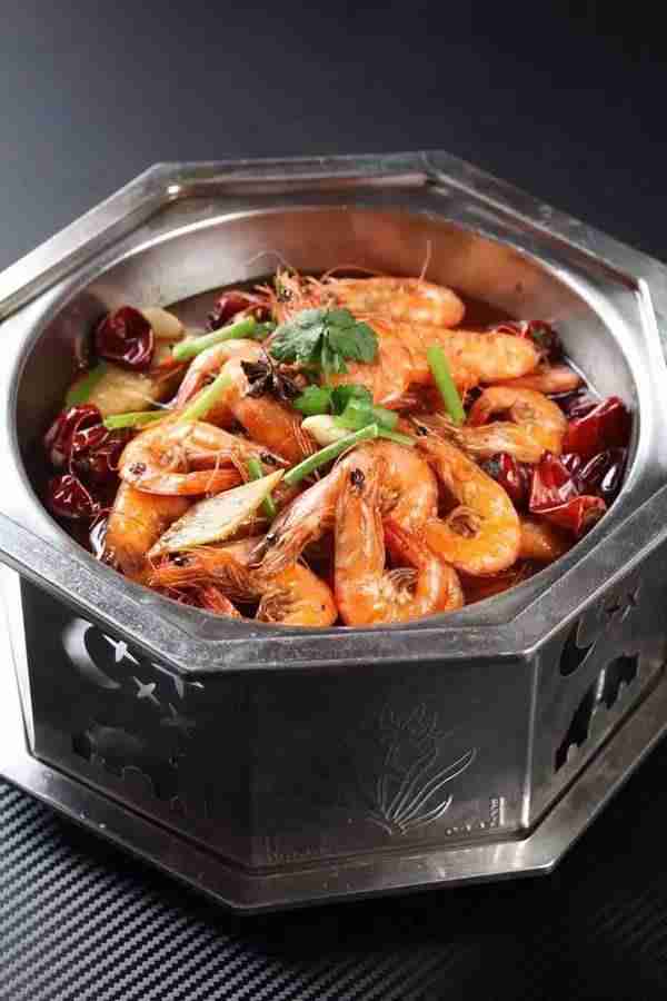 四步精简菜单，五张表格搞定厨房，餐厅利润翻番！