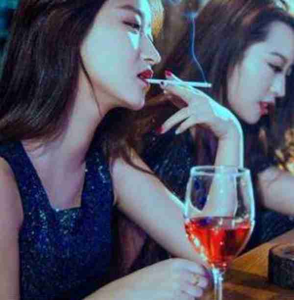 开酒吧需要哪些证件呢?瑞千财税给你支招!