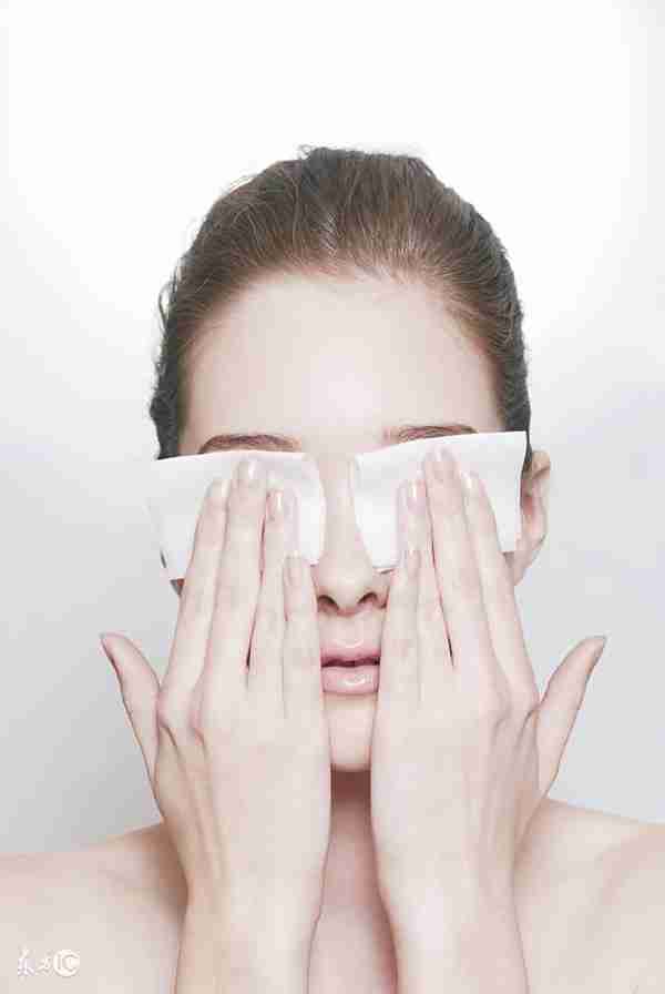 眼睛哭肿了,小妙招快速消肿