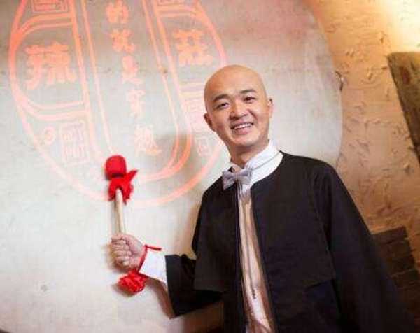 包贝尔和王祖蓝什么关系(两个人为什么那么像)