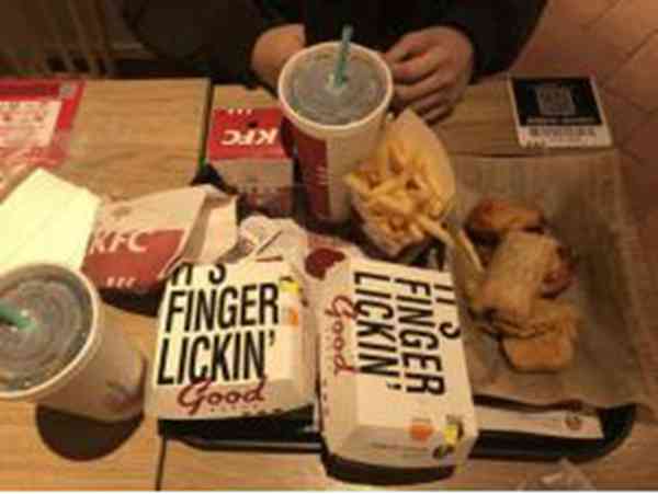 肯德基半价桶成功把官方APP搞崩,你薅到羊毛了吗?