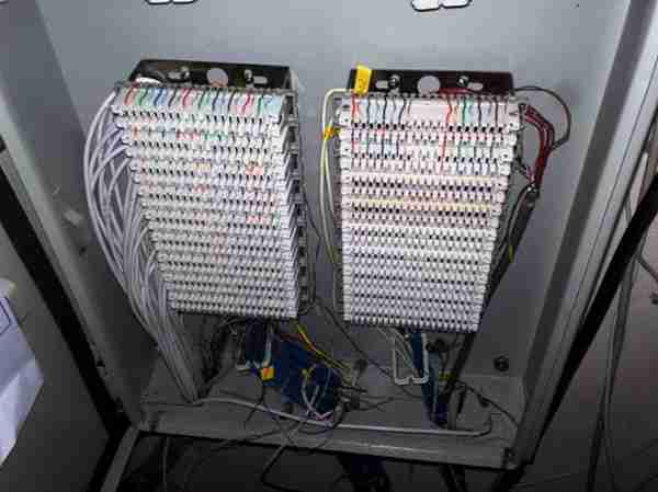 电话交换机怎么设置（电话交换机安装调试方法）