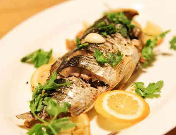 烤鱼什么口味的好吃(在家怎么做出美味的烤鱼)