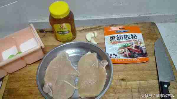 蒜蓉蜜汁煎鸡排，高大上的营养早餐