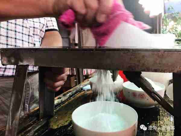 东里大树下这碗“老式拖冰”,记得加三个“美容蛋”