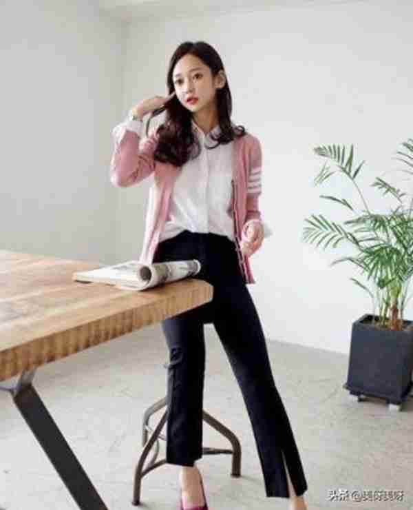 粉色衣服配什么颜色裤子和裙子,粉色怎么穿好看