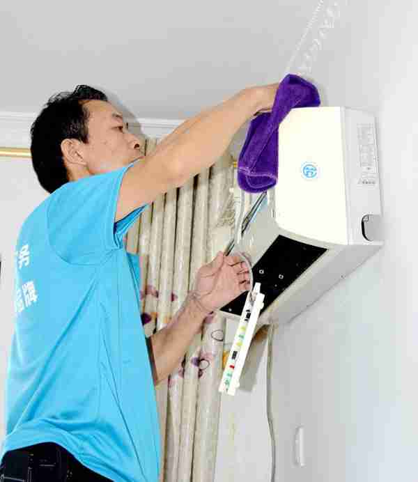 让专业的人做专业的事,家政服务也需要找正规的公司