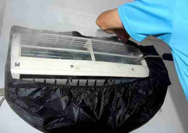 让专业的人做专业的事,家政服务也需要找正规的公司