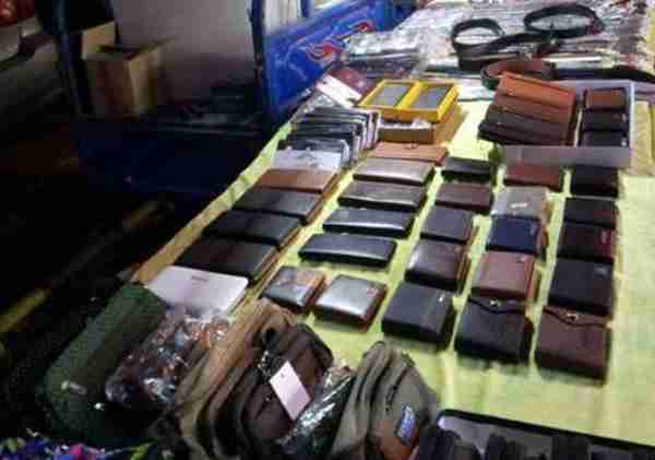 冬天摆地摊卖什么好,八个宝贝买爆这个冬季