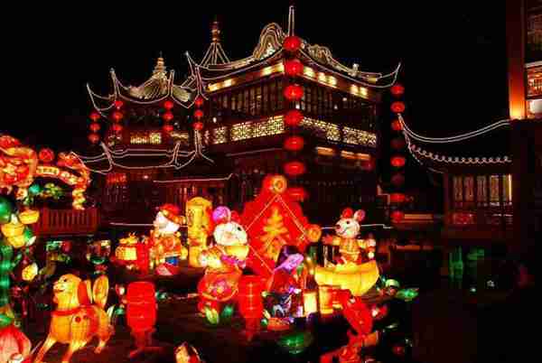 上海本地人会经常去城隍庙逛吗?那里都有些什么景点?