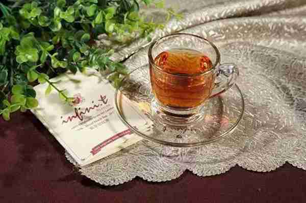 排长龙都要买的奶茶,用的到底是什么“茶”呢?