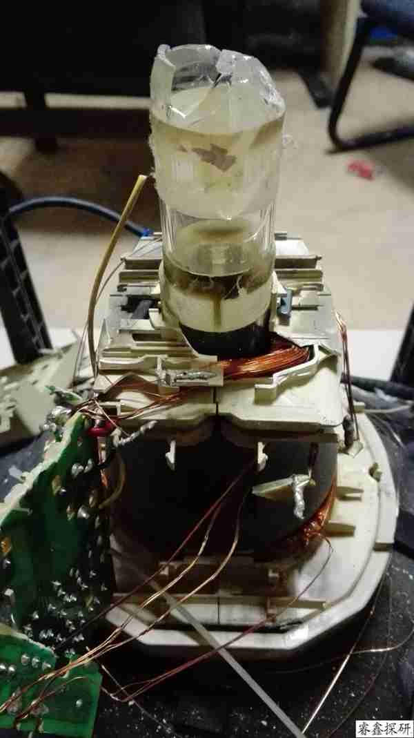 细致多图拆一个国产的飞利浦彩色显示器06年的