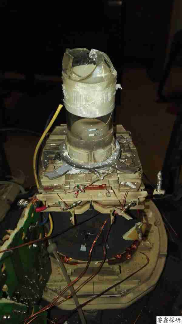 细致多图拆一个国产的飞利浦彩色显示器06年的