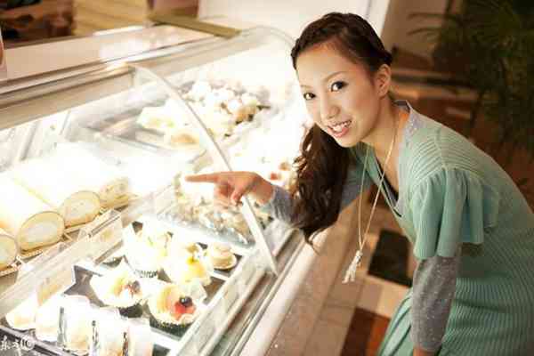 蛋糕店什么时候生意好(蛋糕店怎么经营生意才会好)