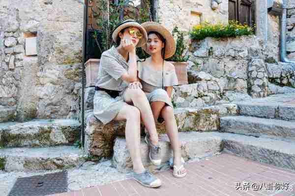 黄多多13岁,穿着时尚早已习以为常,这次的重点是鞋子