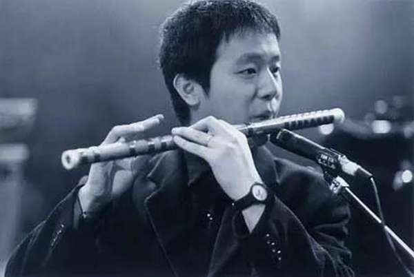 王菲的前夫窦唯年轻时这么帅,她为什么还要离婚?