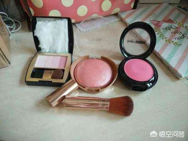 女生脸部化妆品包括哪些?各有什么用处?