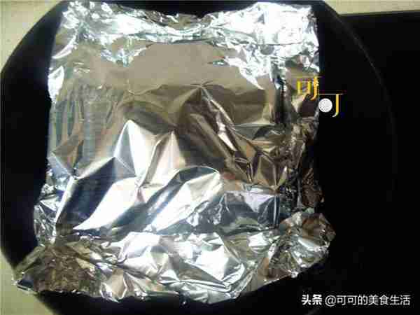 夏天再热,有这一碗花甲粉就够了,除了花蛤我更爱吃金针菇和粉丝