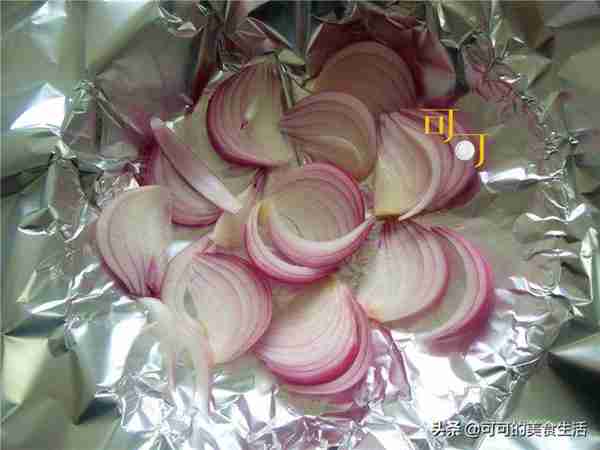 夏天再热,有这一碗花甲粉就够了,除了花蛤我更爱吃金针菇和粉丝