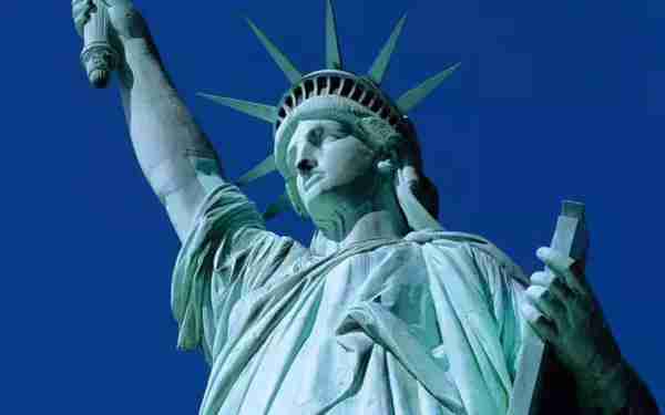 100块钱在上海能干什么?看完你就知道