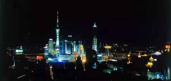 100块钱在上海能干什么?看完你就知道