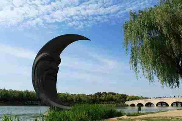 100块钱在上海能干什么?看完你就知道