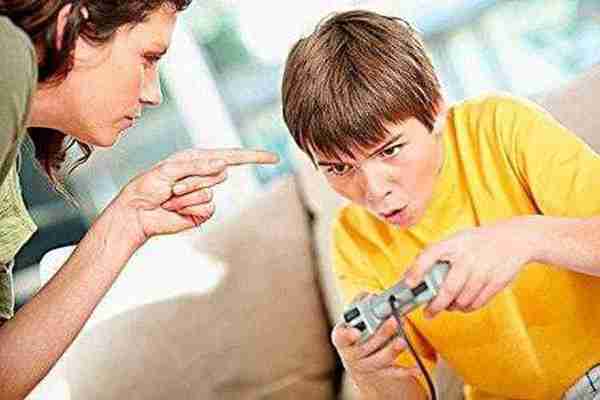 父母这几种行为,直接把孩子养成白眼狼,再不纠正就等着哭吧