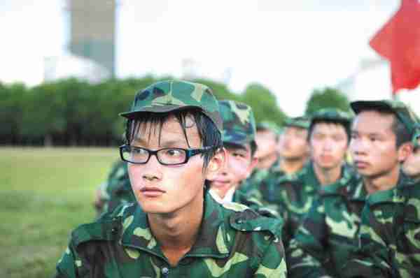 高一军训必须带什么?哪些需要注意?快点看看这个,尽早准备