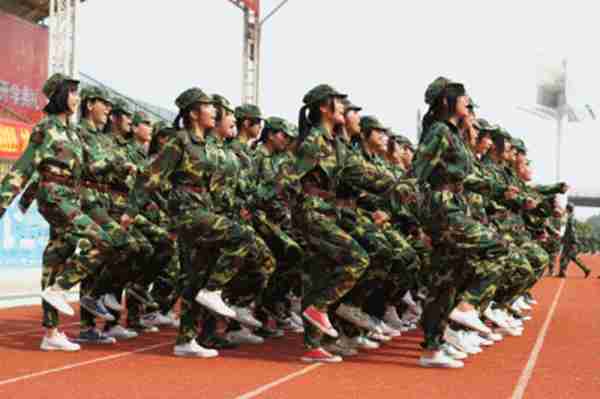 高一军训必须带什么?哪些需要注意?快点看看这个,尽早准备
