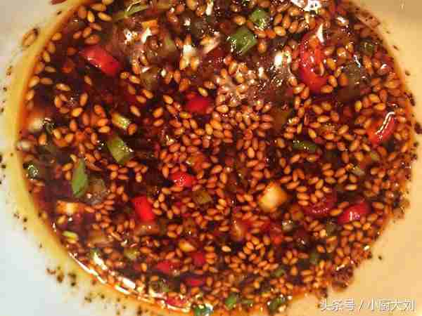 饺子蘸料怎么做最好吃?卖了15年水饺的老板告诉你,吃了会上瘾