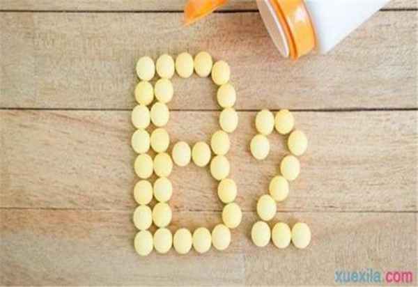 为啥到了秋冬季嘴角总溃烂,真的是上火了吗?听听教授怎么说