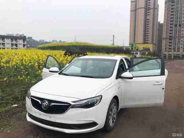 给老婆买个代步车,试驾过卡罗拉之后,最终选择了别克英朗