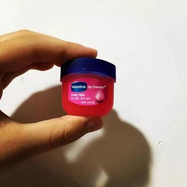 万能的凡士林，堪称护肤界的扛把子